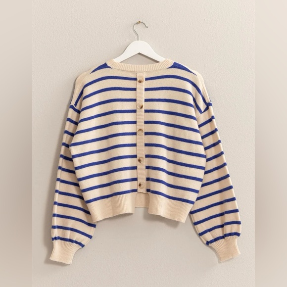 Women’s Striped, Knit, Crew Neck, Drop Shoulder, Pullover Sweater Size: Various - Picture 2 of 5